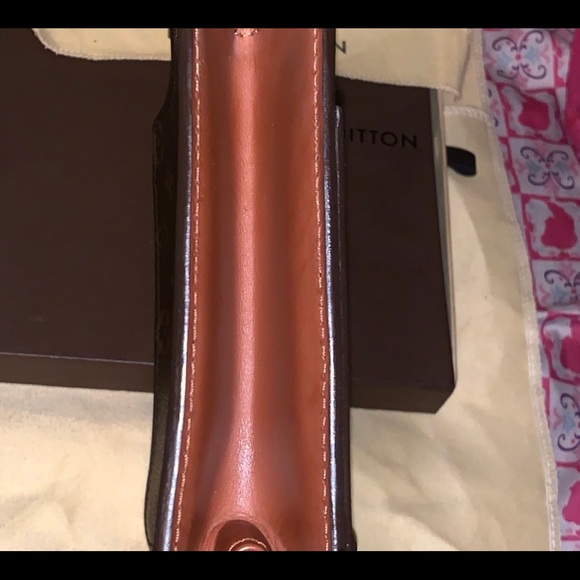 Authentic Louis Vuitton Pochette Homme - Picture 4 of 5